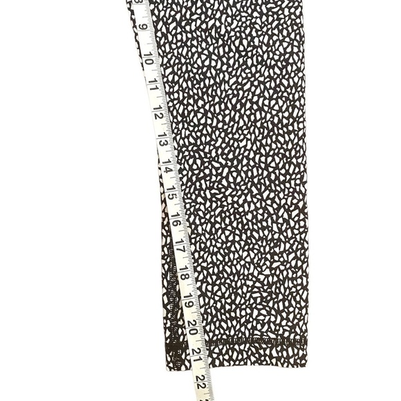 LULULEMON Wunder Under Crop (Hi-Rise) - Picture 14 of 15